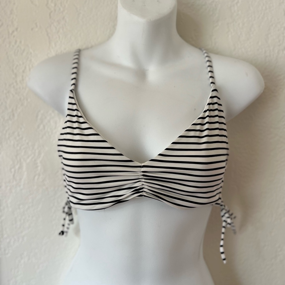 Roxy striped bikini top, size medium